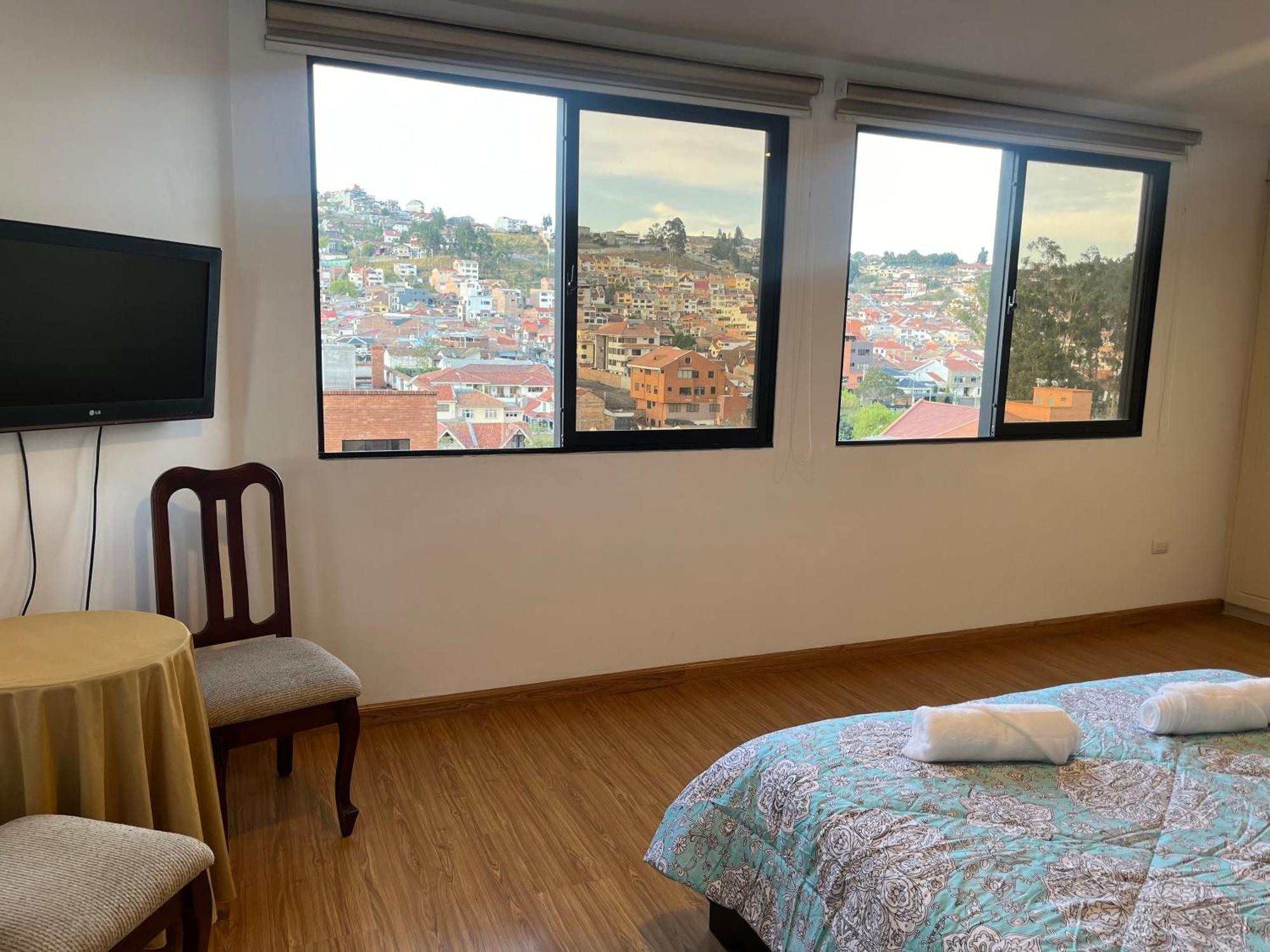 Enorme, 3 Habitaciones, Vista A Toda La Ciudad, Zona Exclusiva, Jacuzzi Cuenca Exterior foto