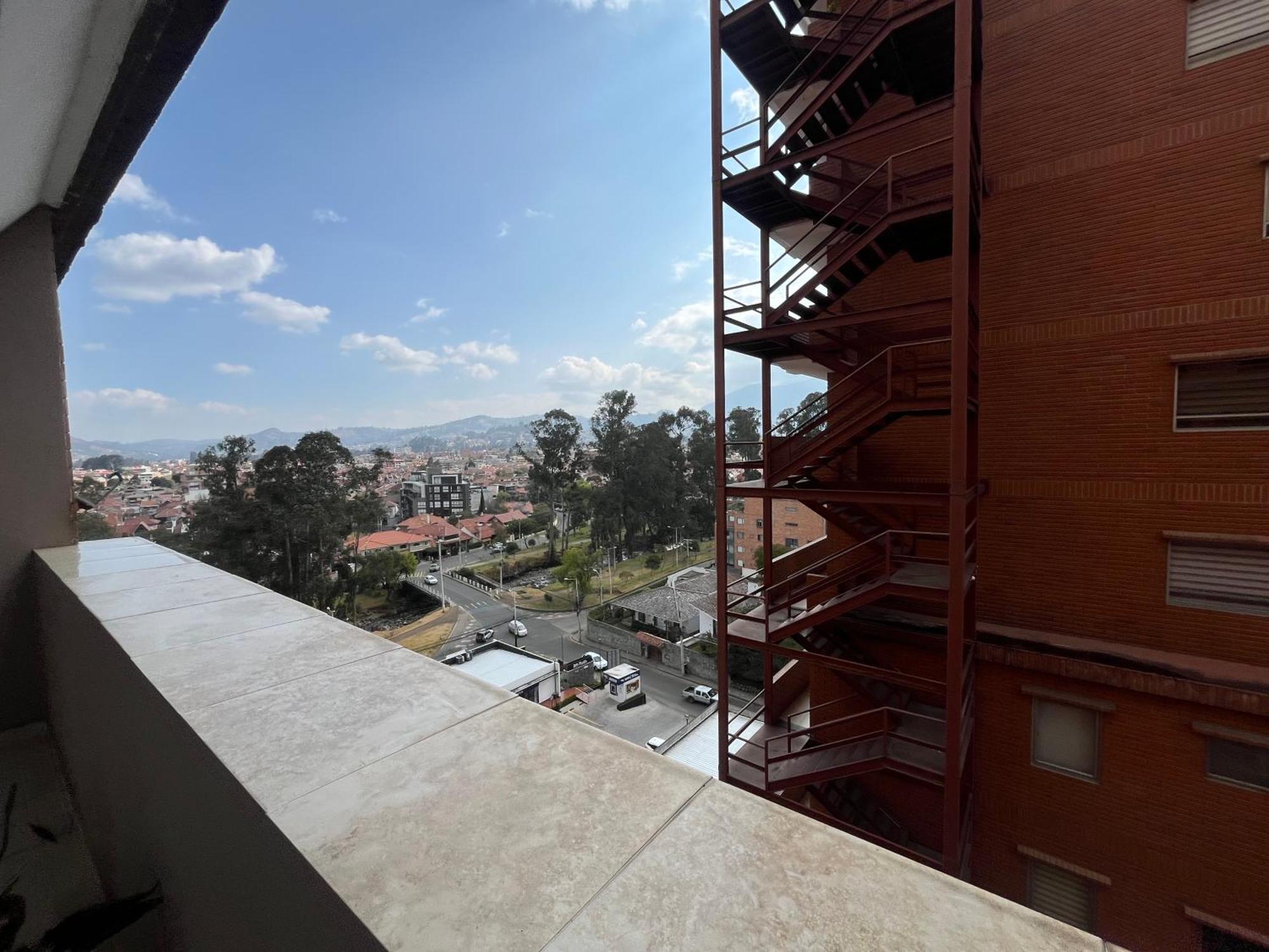 Enorme, 3 Habitaciones, Vista A Toda La Ciudad, Zona Exclusiva, Jacuzzi Cuenca Exterior foto