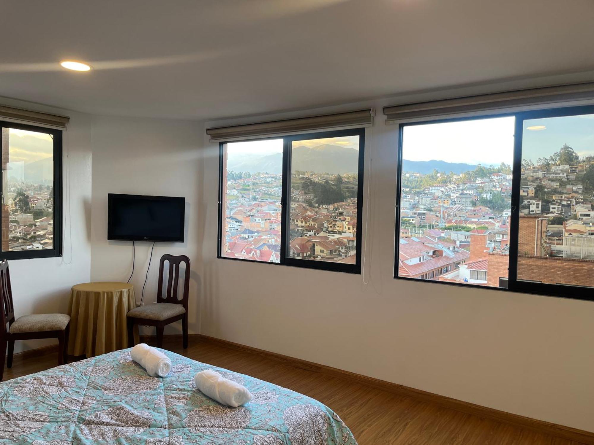 Enorme, 3 Habitaciones, Vista A Toda La Ciudad, Zona Exclusiva, Jacuzzi Cuenca Exterior foto