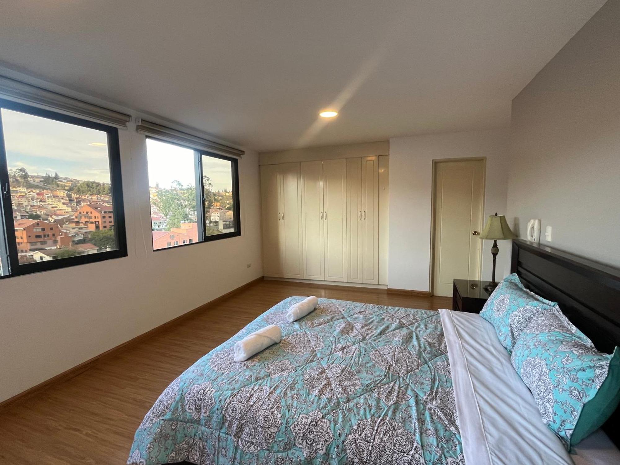 Enorme, 3 Habitaciones, Vista A Toda La Ciudad, Zona Exclusiva, Jacuzzi Cuenca Exterior foto